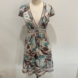 BCBG green and tan cap sleeve v neck casual dress XS